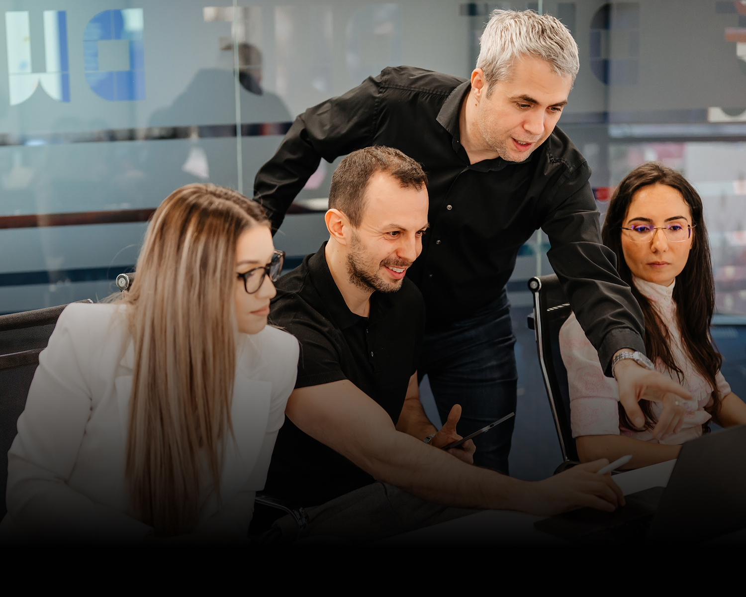 Gestionează-ți toate serviciile de marketing digital dintr-un singur loc.